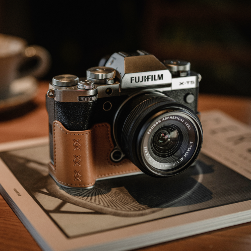 Leather Camera Case (For FujiFilm)