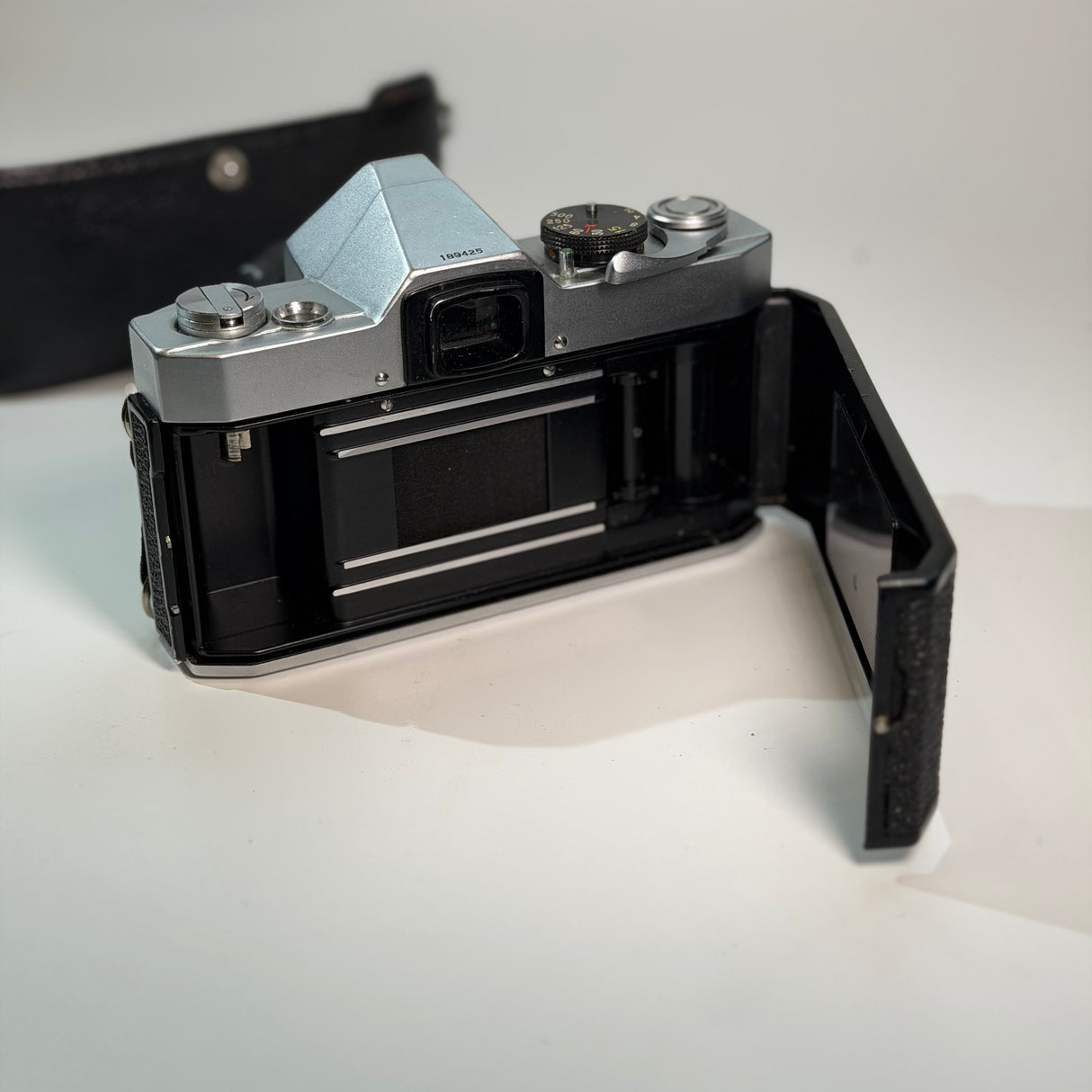 (USED) Petri V VI with 55mm f/1.8 Lens