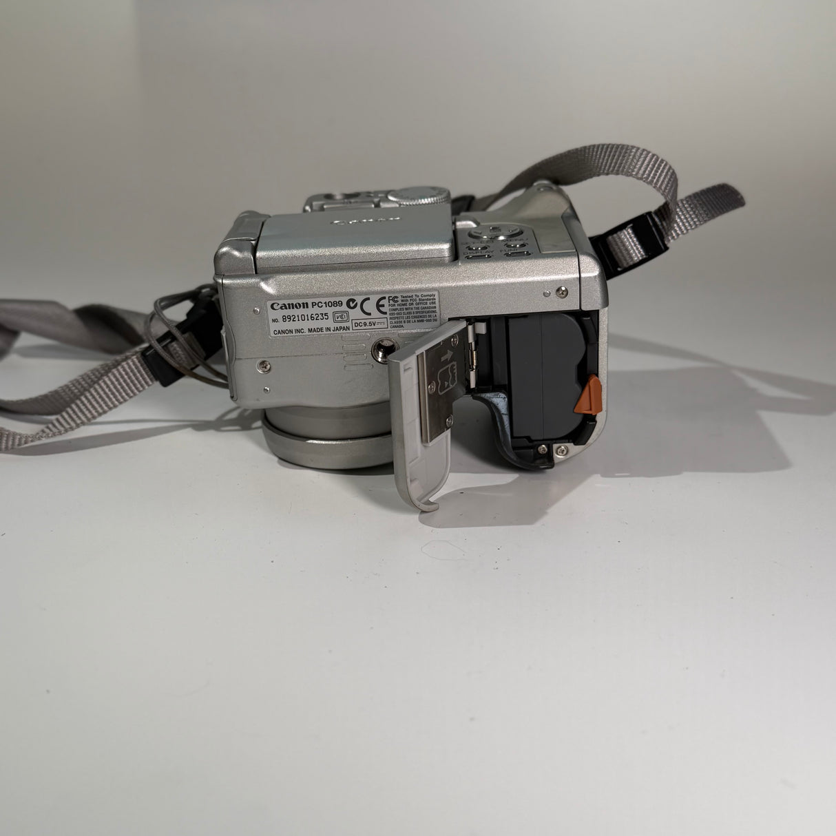 (USED) Canon PowerShot G6 Digital Camera