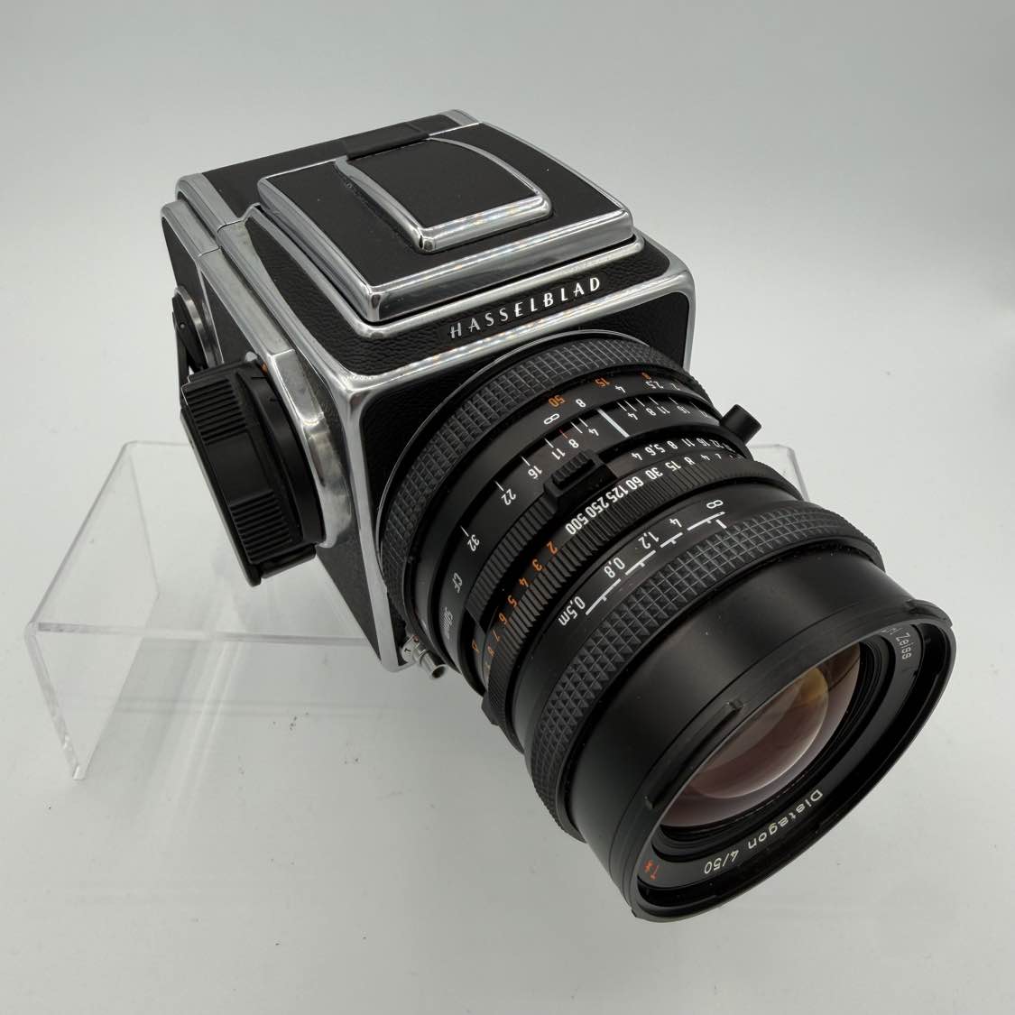 (Used) Hasselblad 500C/M & A12 Back with Hasselblad Carl Zeiss 4/50 Distagon T* Lens