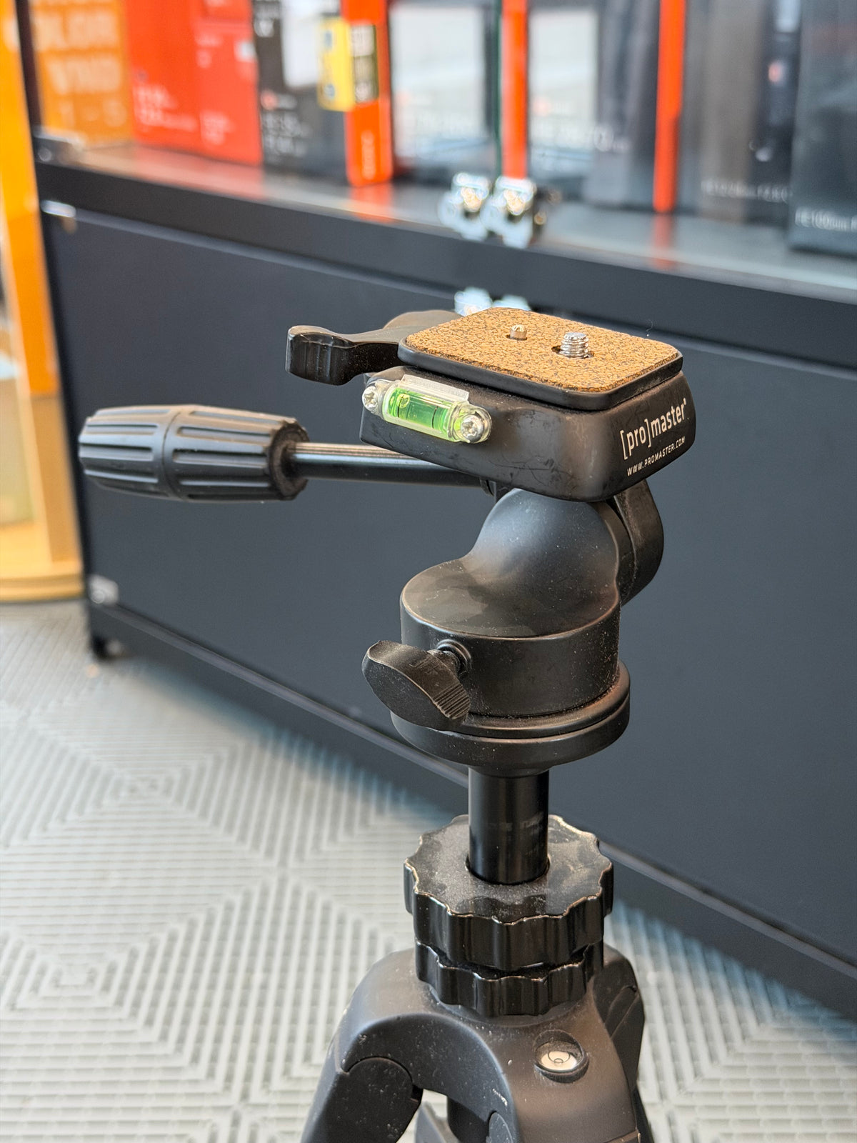 Used Promaster Code 2510 Tripod