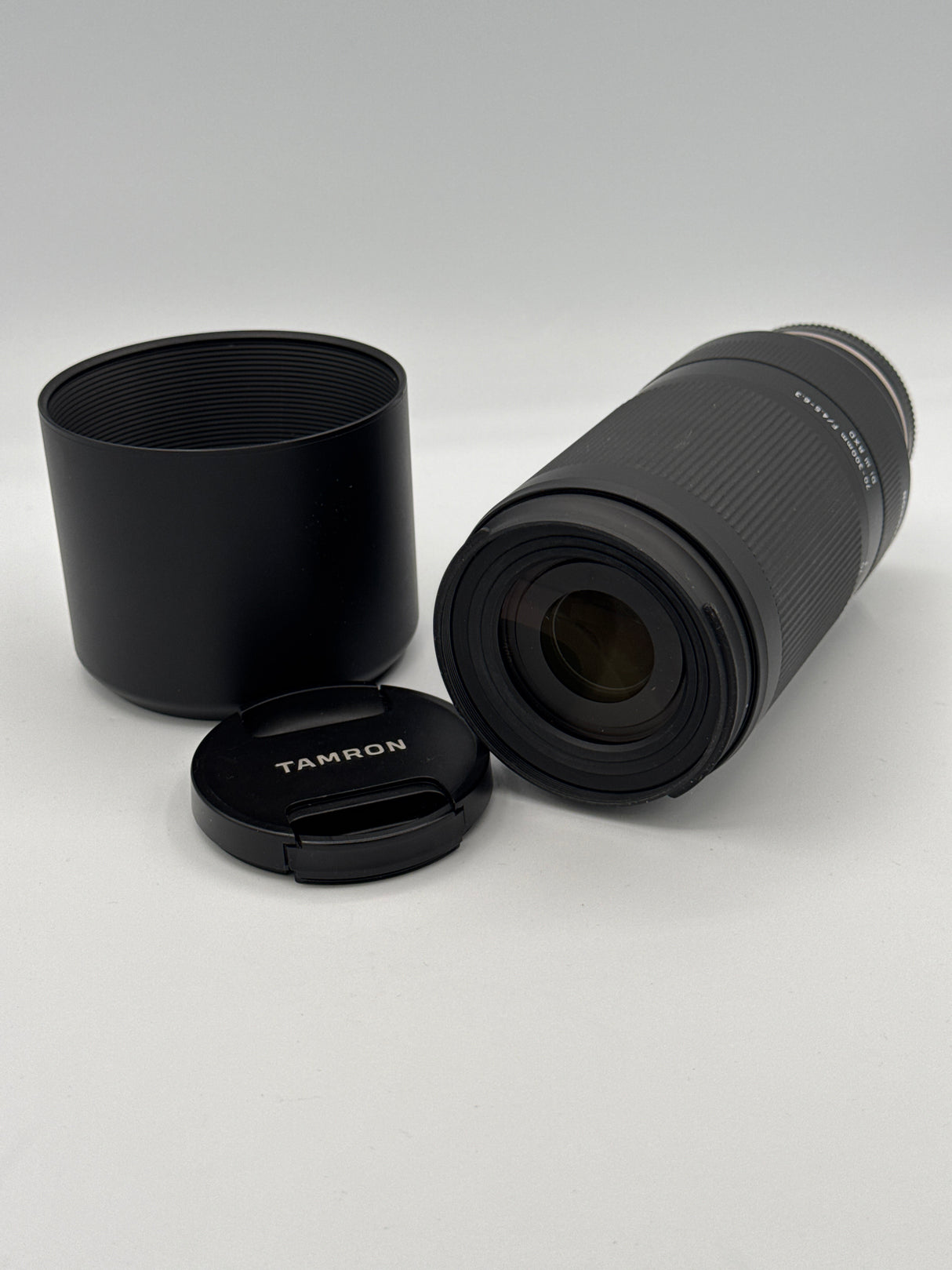 (USED) Tamron 70-300mm F4.5-6.3 Di III RXD Sony E-Mount