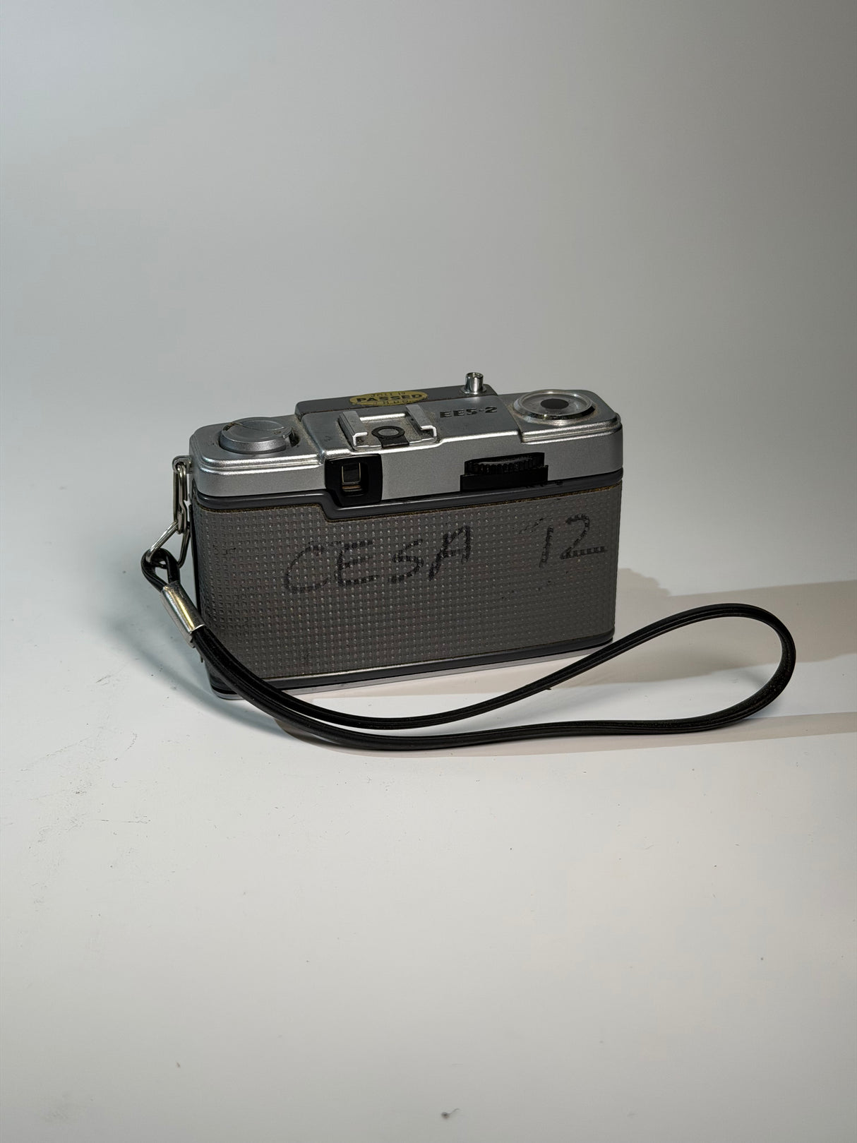 (USED) Olympus PEN EES-2 Half-Frame Film Camera