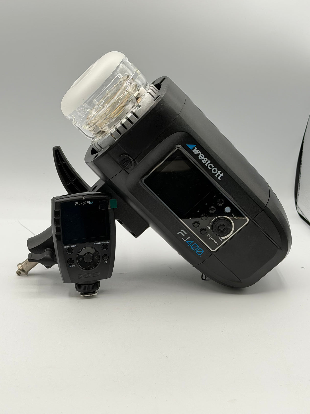(USED) Westcott FJ400 Strobe BUNDLE
