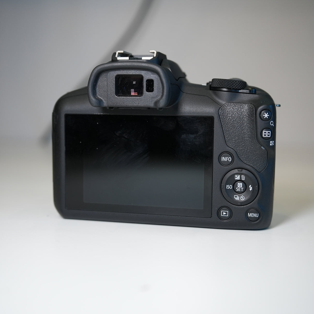 (USED) Canon EOS R100 Mirrorless Camera FULL KIT!