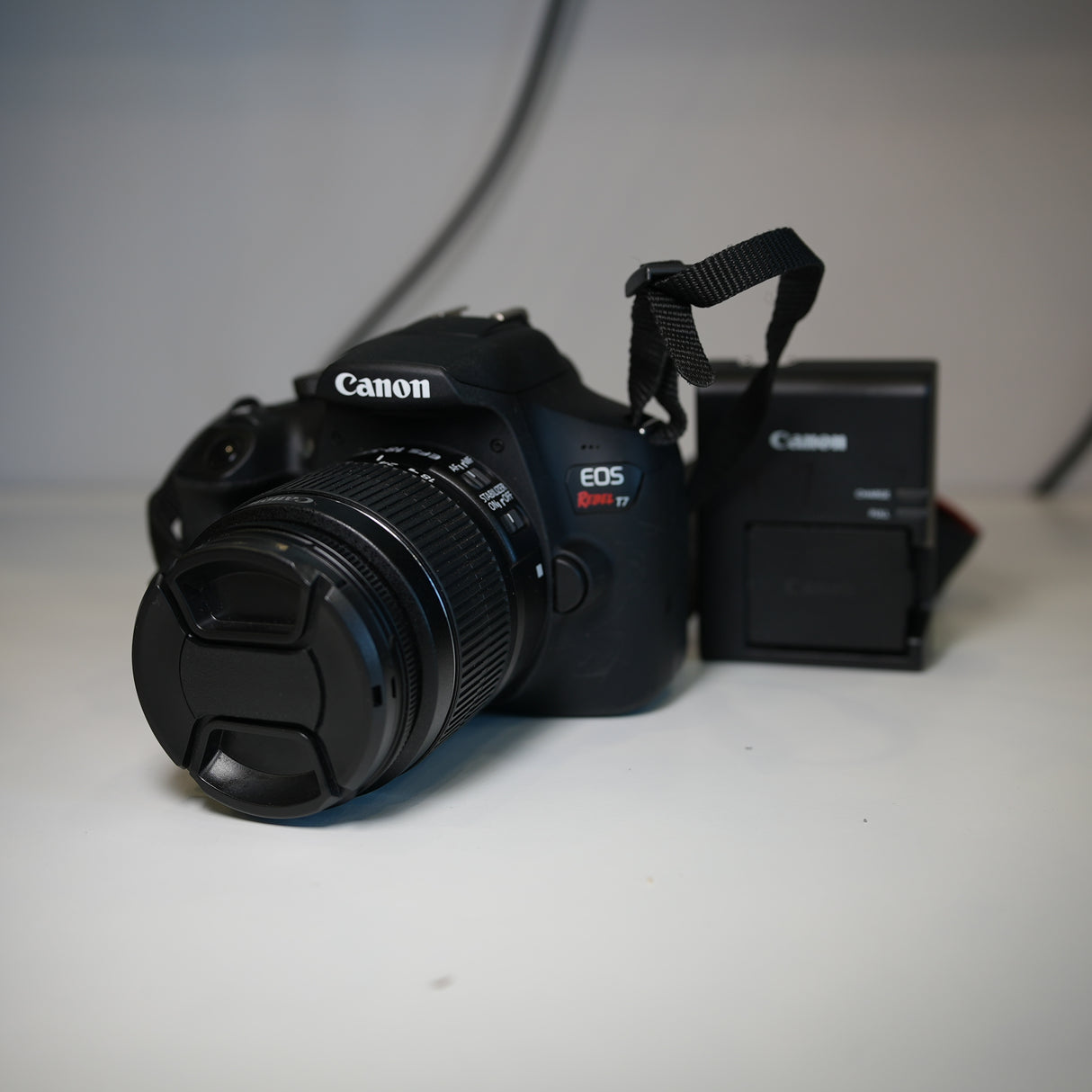(USED) Canon EOS Rebel T7 DSLR Camera