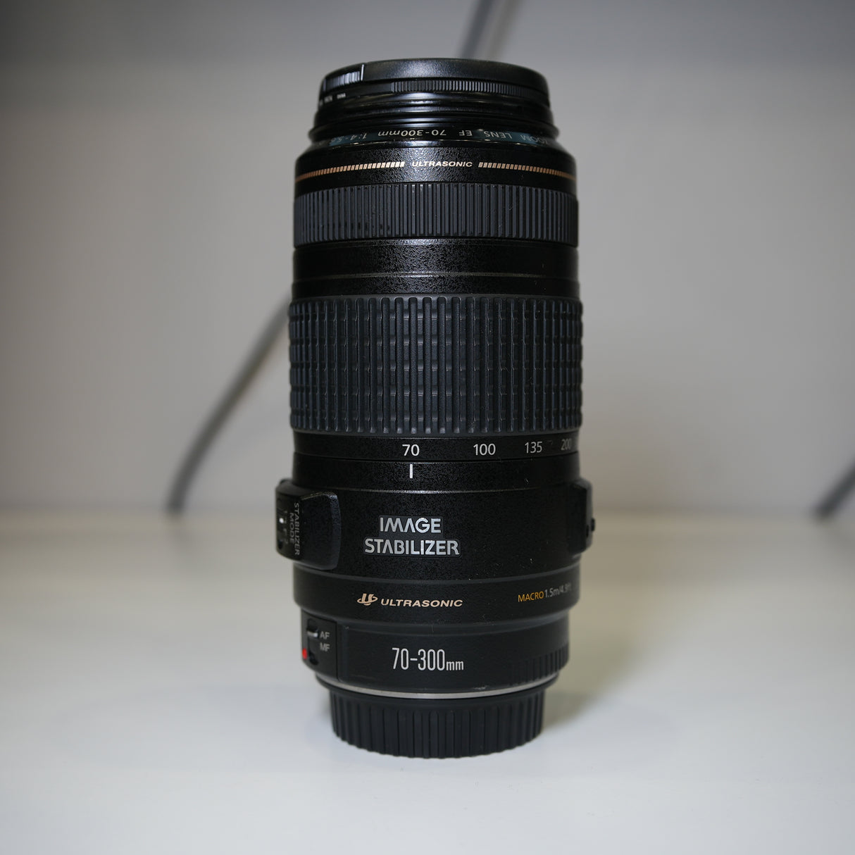 (USED) Canon EF 70-300mm f/4-5.6 IS USM Lens