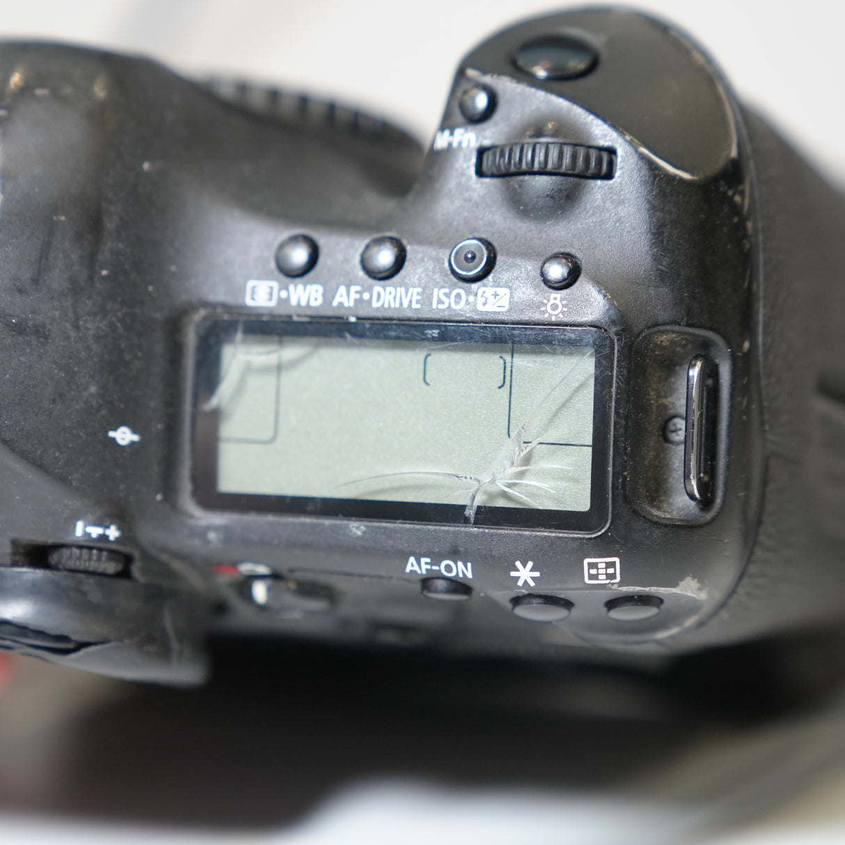 (USED) Canon 5D Mark III DSLR Camera Body with Battery Grip