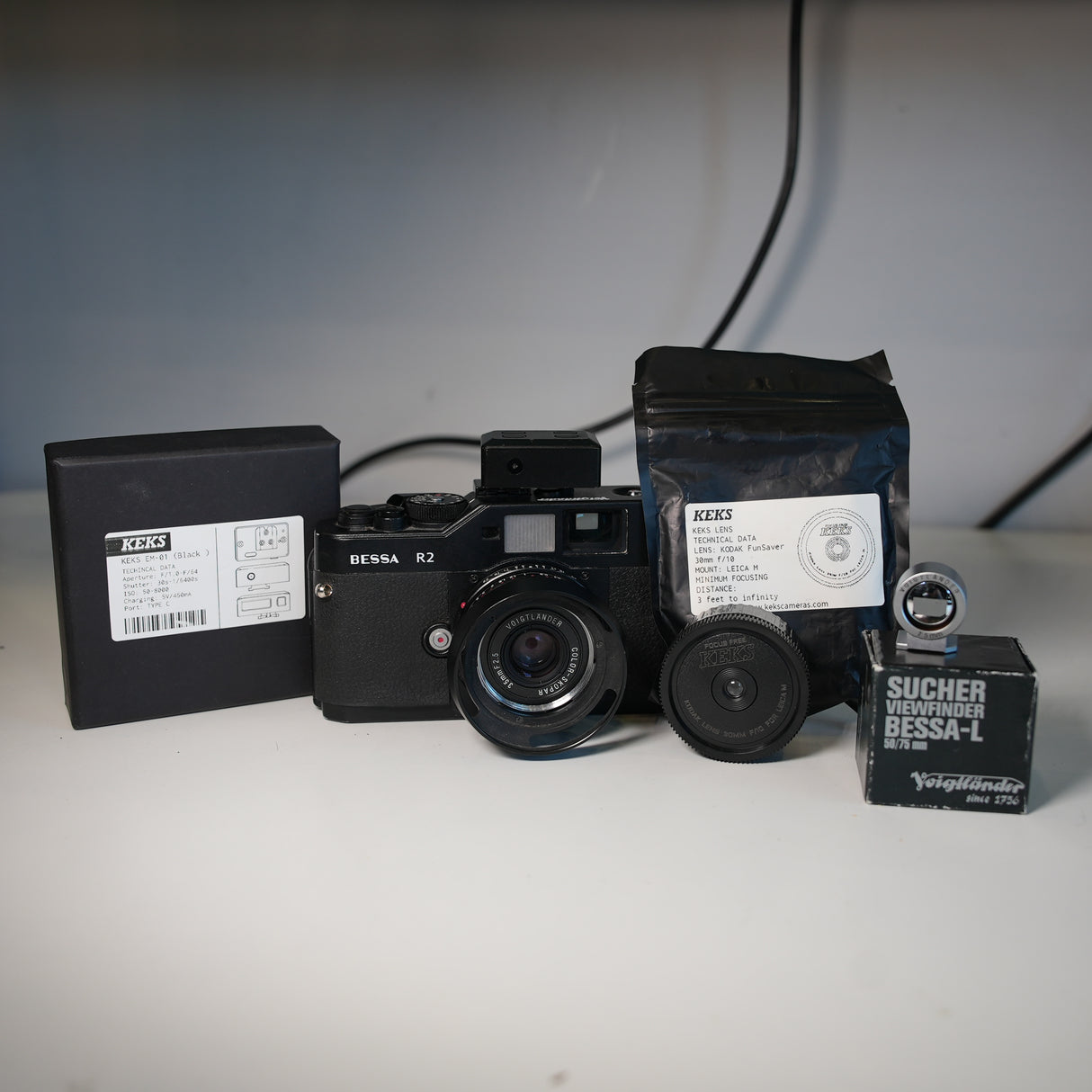 (USED) Voigtländer Bessa R2 35mm Rangefinder Film Camera Bundle!