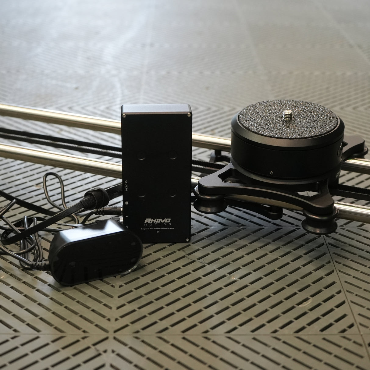 (USED) Rhino 42" Slider Bundle