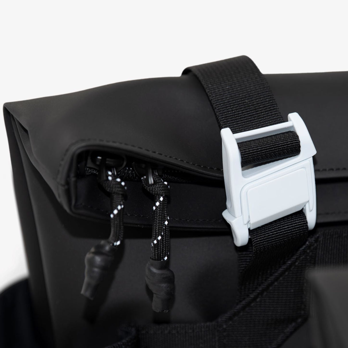 Bravo Mirrorless Shoulder Bag