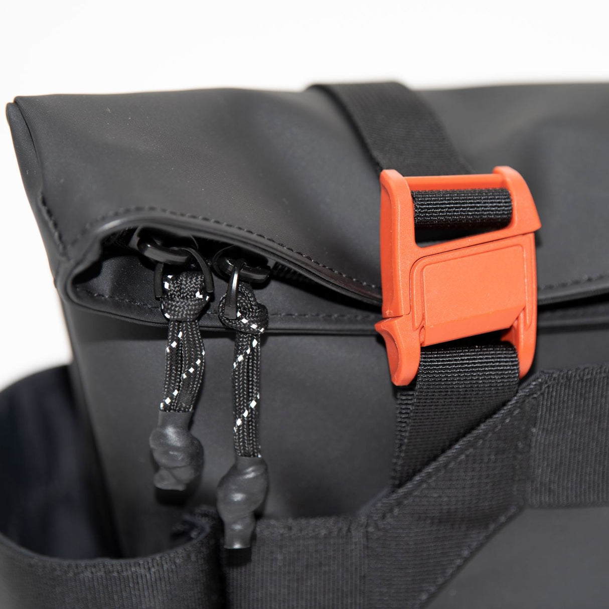 Bravo Mirrorless Shoulder Bag