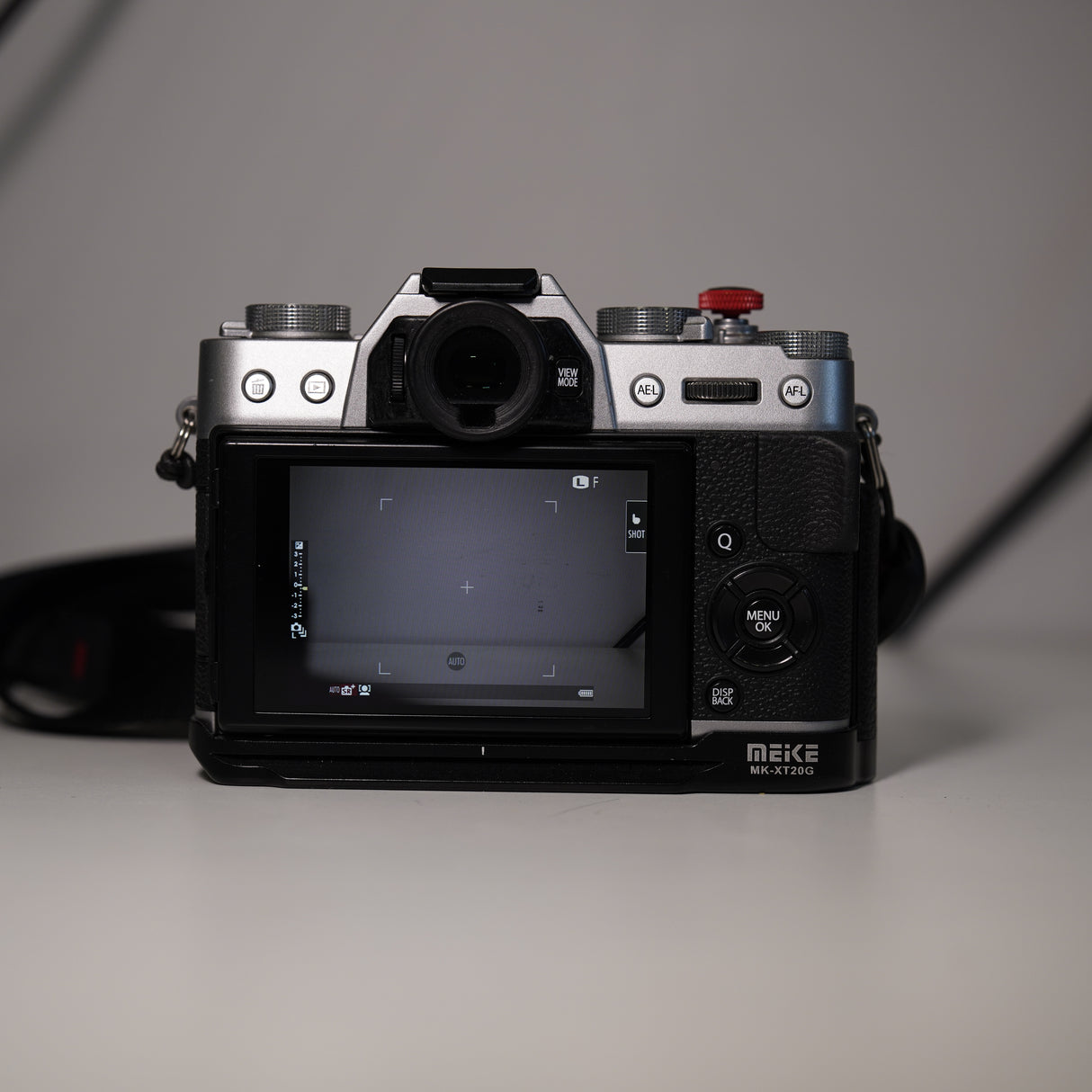 (USED) Fujifilm X-T20 with 23mm F2 R WR Lens