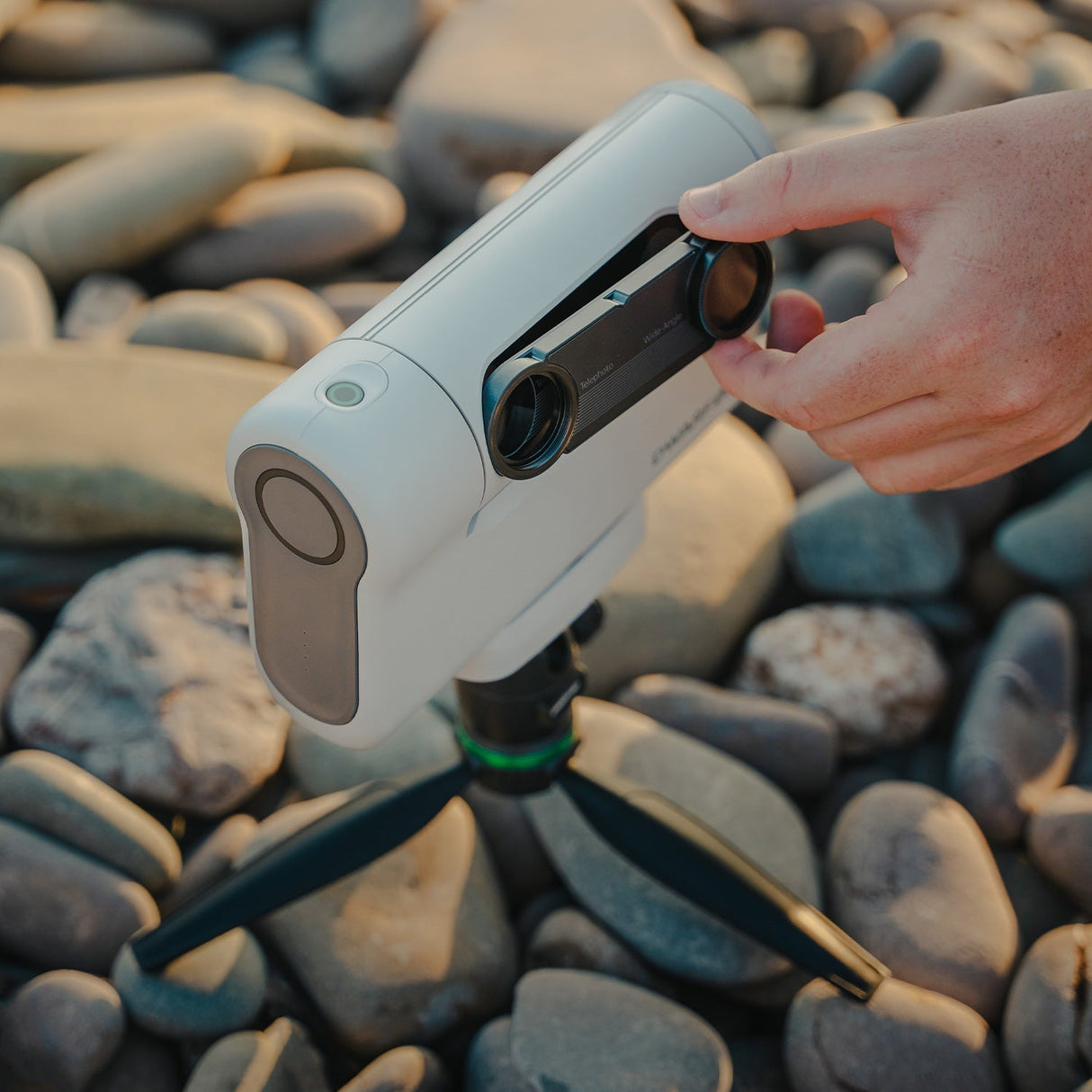 DWARF II Deluxe Edition - Smart Telescope with Solar Filters, UHC Filter and Two Replaceable Batteries