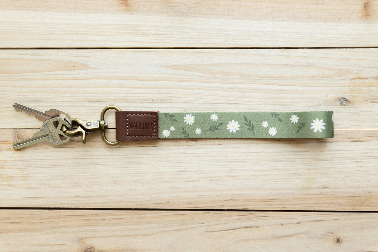 Daisy Wristlet Keychain
