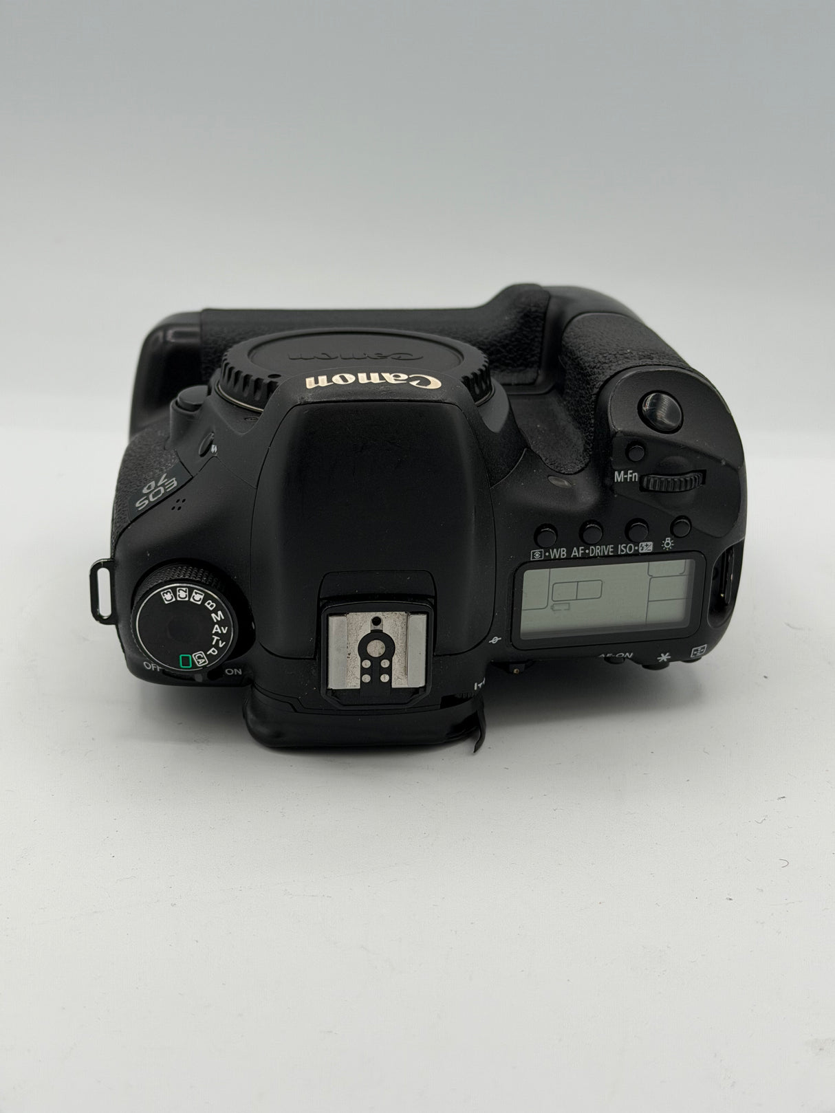 Used Canon EOS 7D w/ Battery Grip