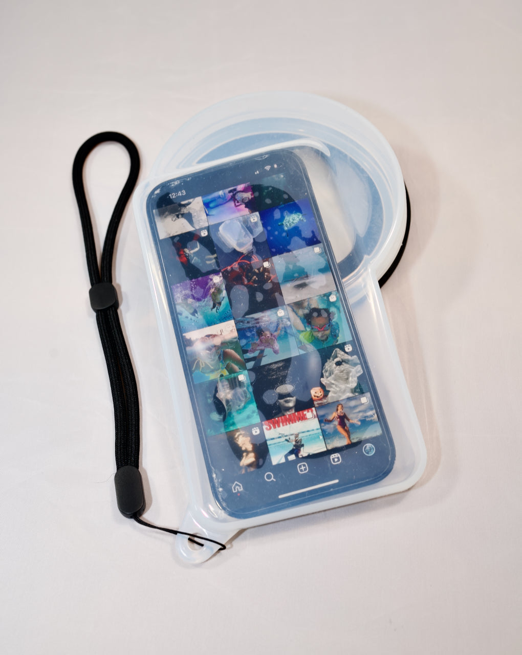 Waterproof Case for Foldable Phones — Outex Phone Pro Kit