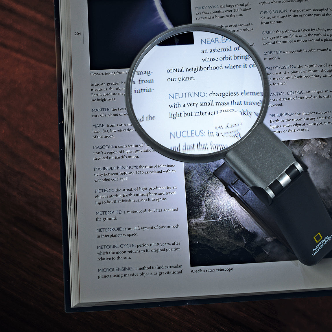 National Geographic 2.5/5x LED Magnifying Glass