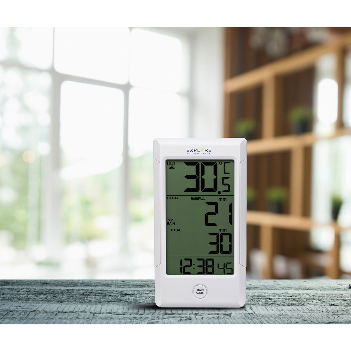 Wireless Rain Gauge with Outdoor Temperature