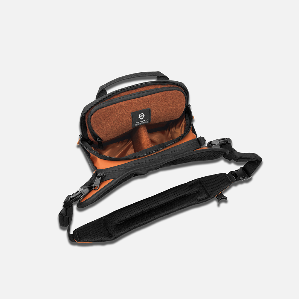 WANDRD ROGUE Sling 4L V2 in Sedona Orange, interior