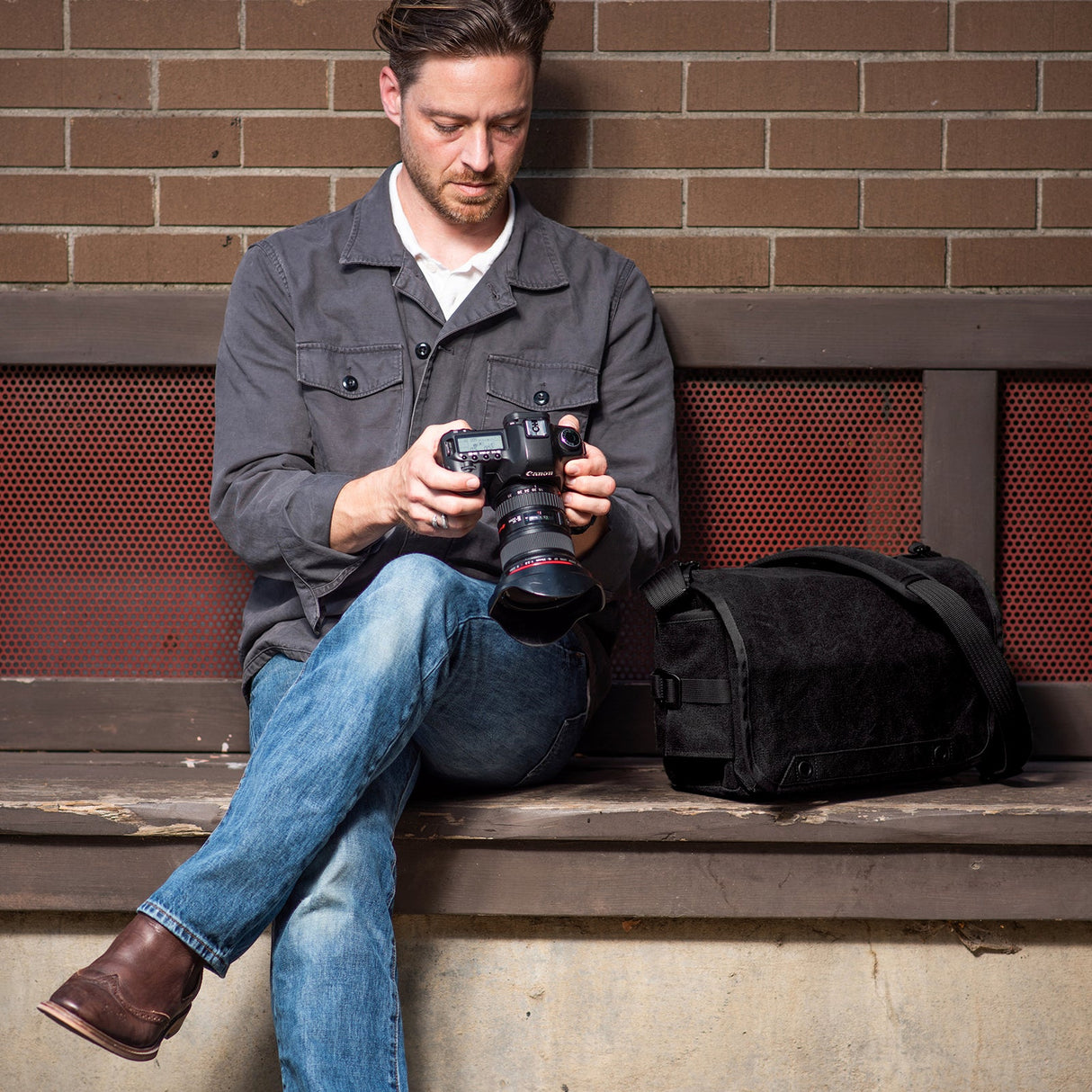 Think Tank Photo Retrospective 20 V2.0 Shoulder Bag (Black) - view 5