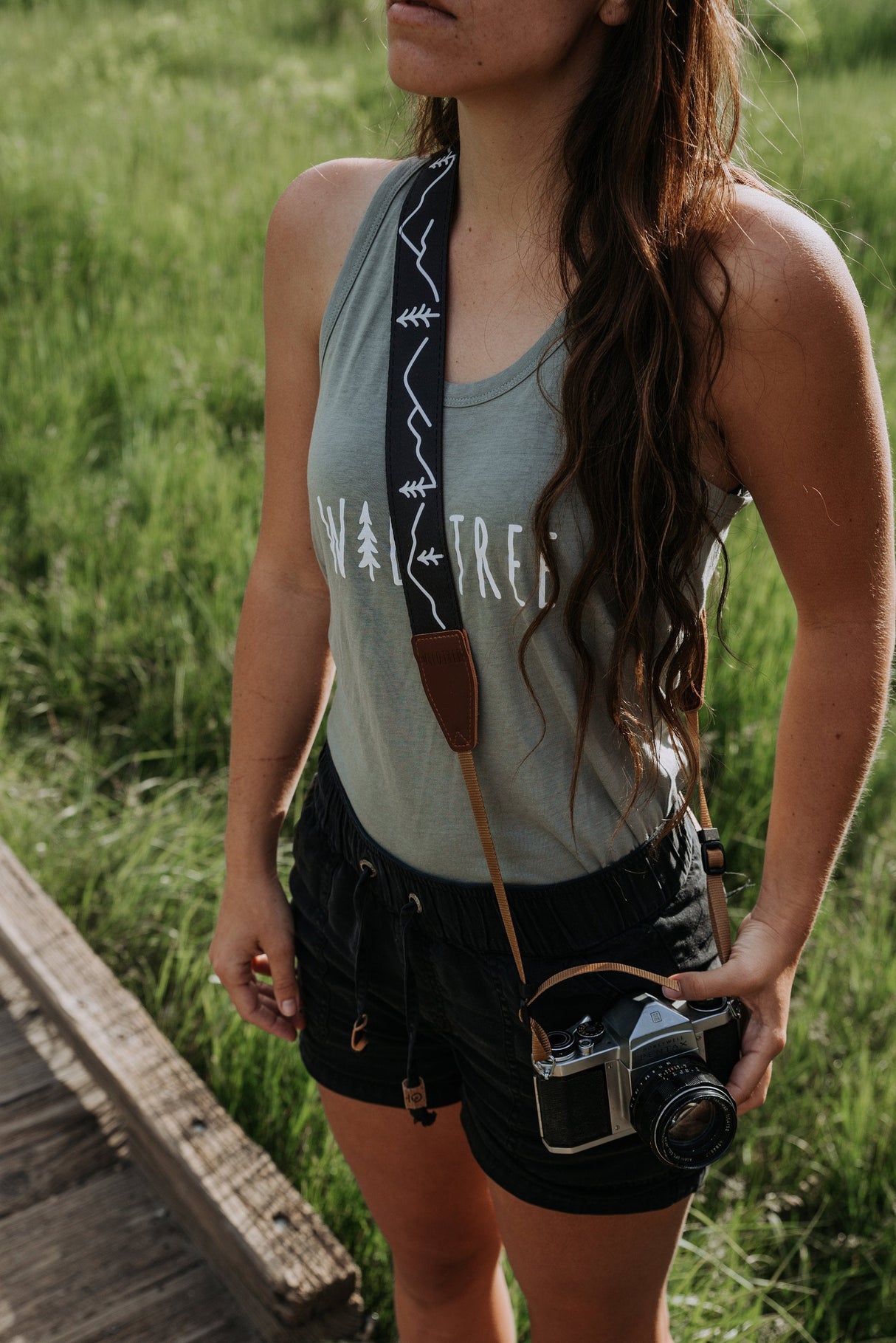 Simple Mountain Design Camera Strap