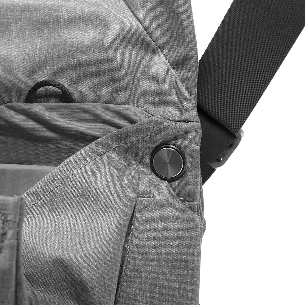 Everyday Messenger | 13L | Ash (PFAS)