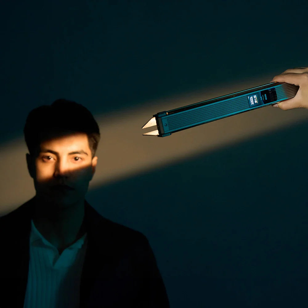 Harlowe Blade 10 Bi-Color & RGB Tube Light