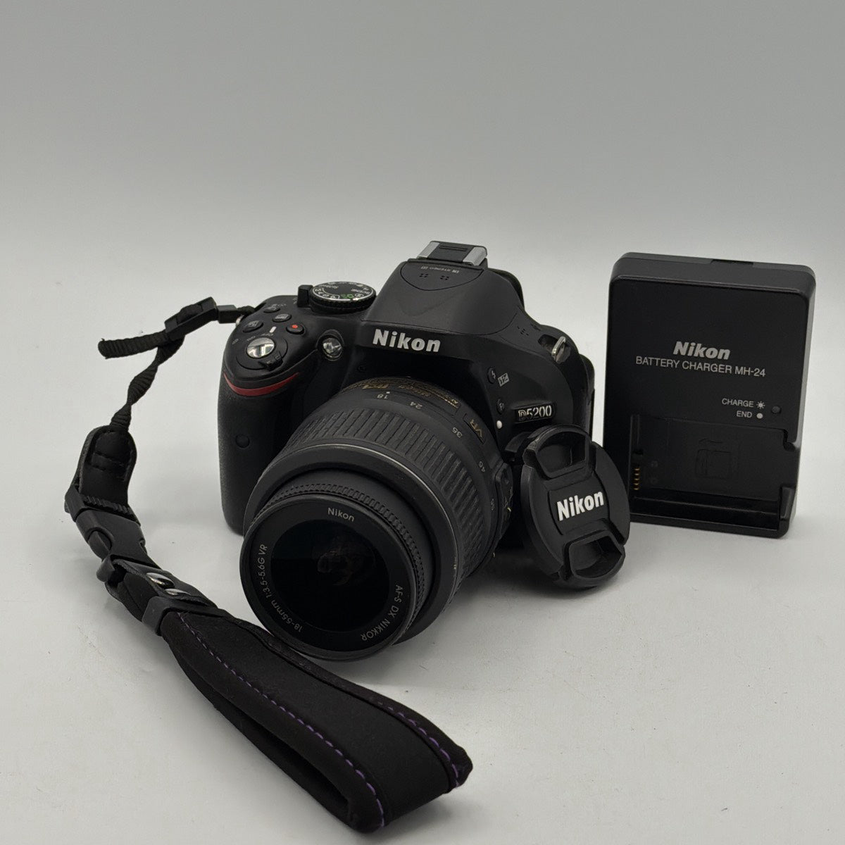 Used Nikon D5200 w/ 18-55mm VR DX Lens Camera
