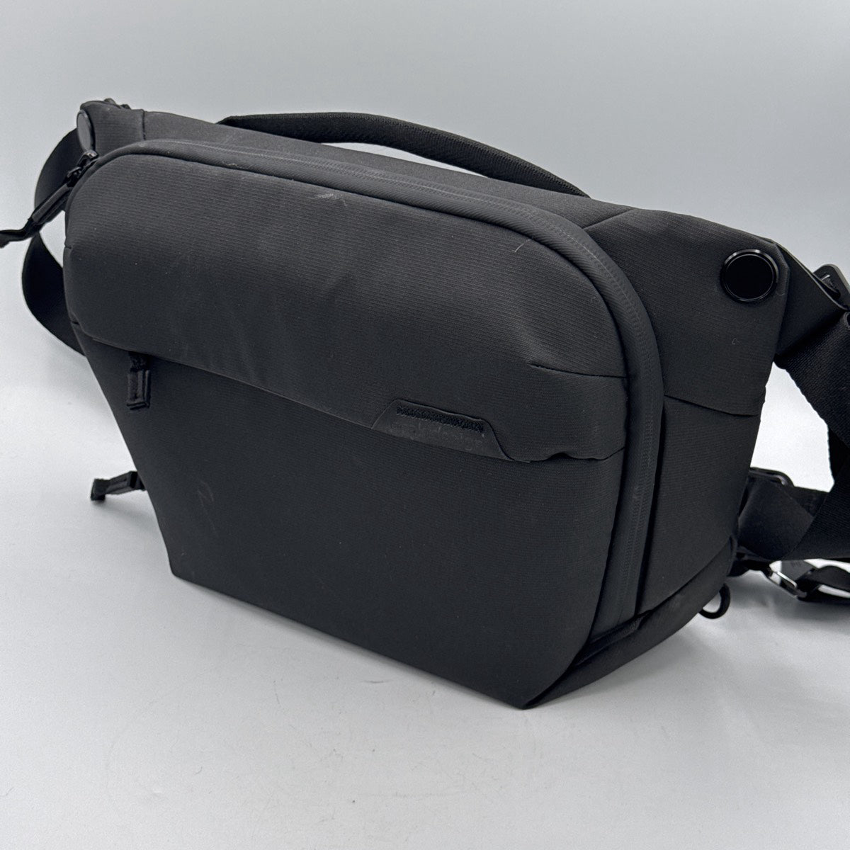 Used Peak Design Everyday Sling 6L