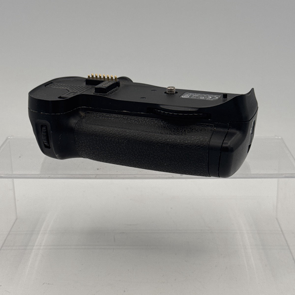 Used Nikon MB-D10