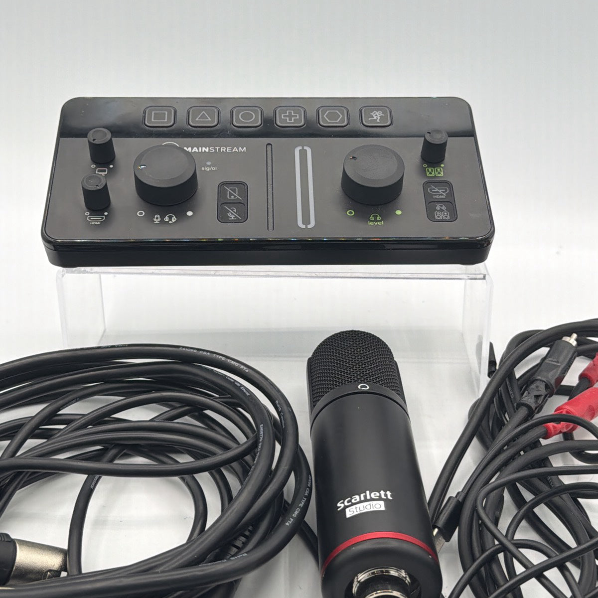 Used Mackie MainStream with Scarlett studio mic
