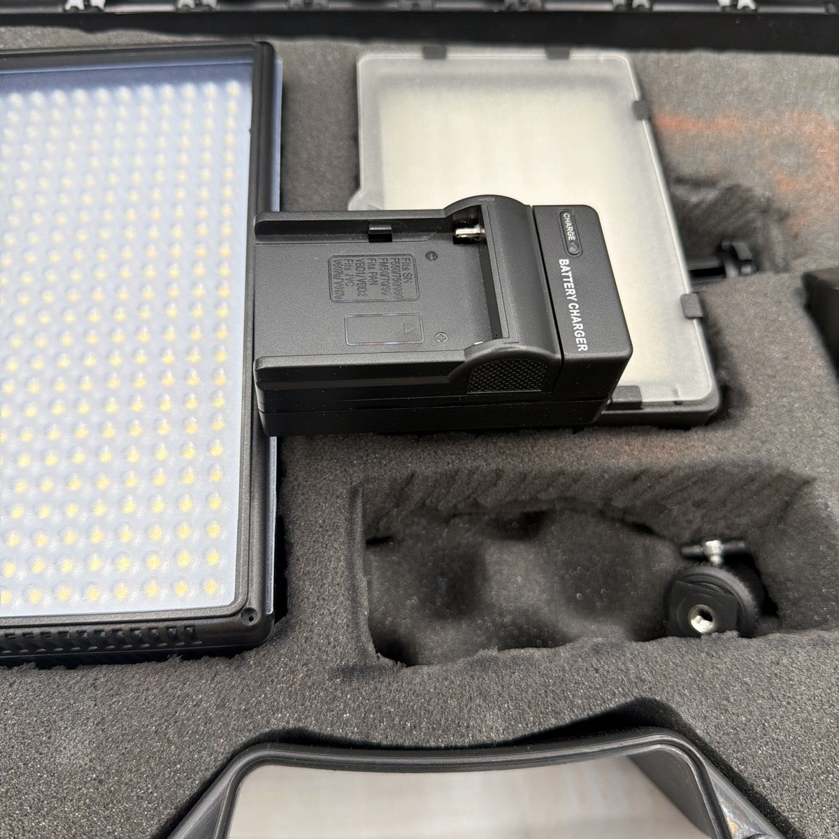 Used Polaroid LED Light Panel Kit
