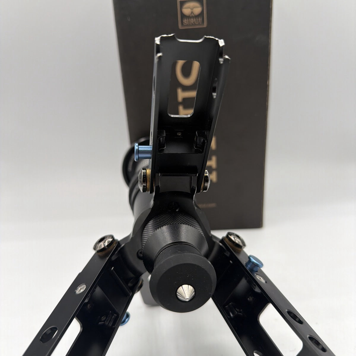 Used Sirui SVM-LF Tripod