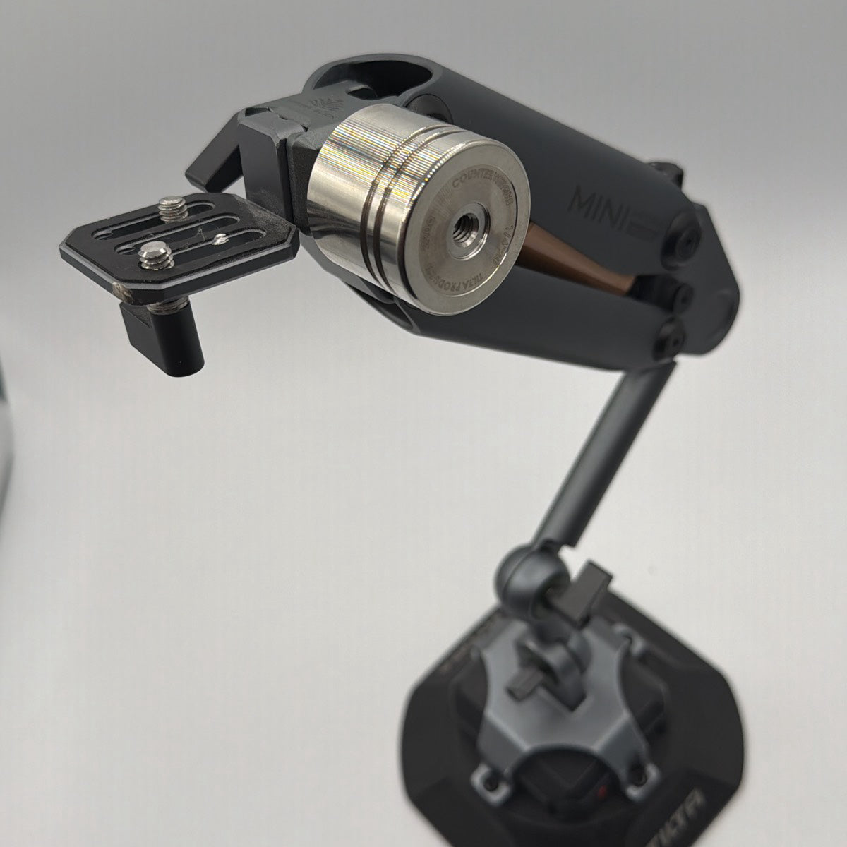 Used Tilta Hydra Mini Alien with Electronic Suction Cup