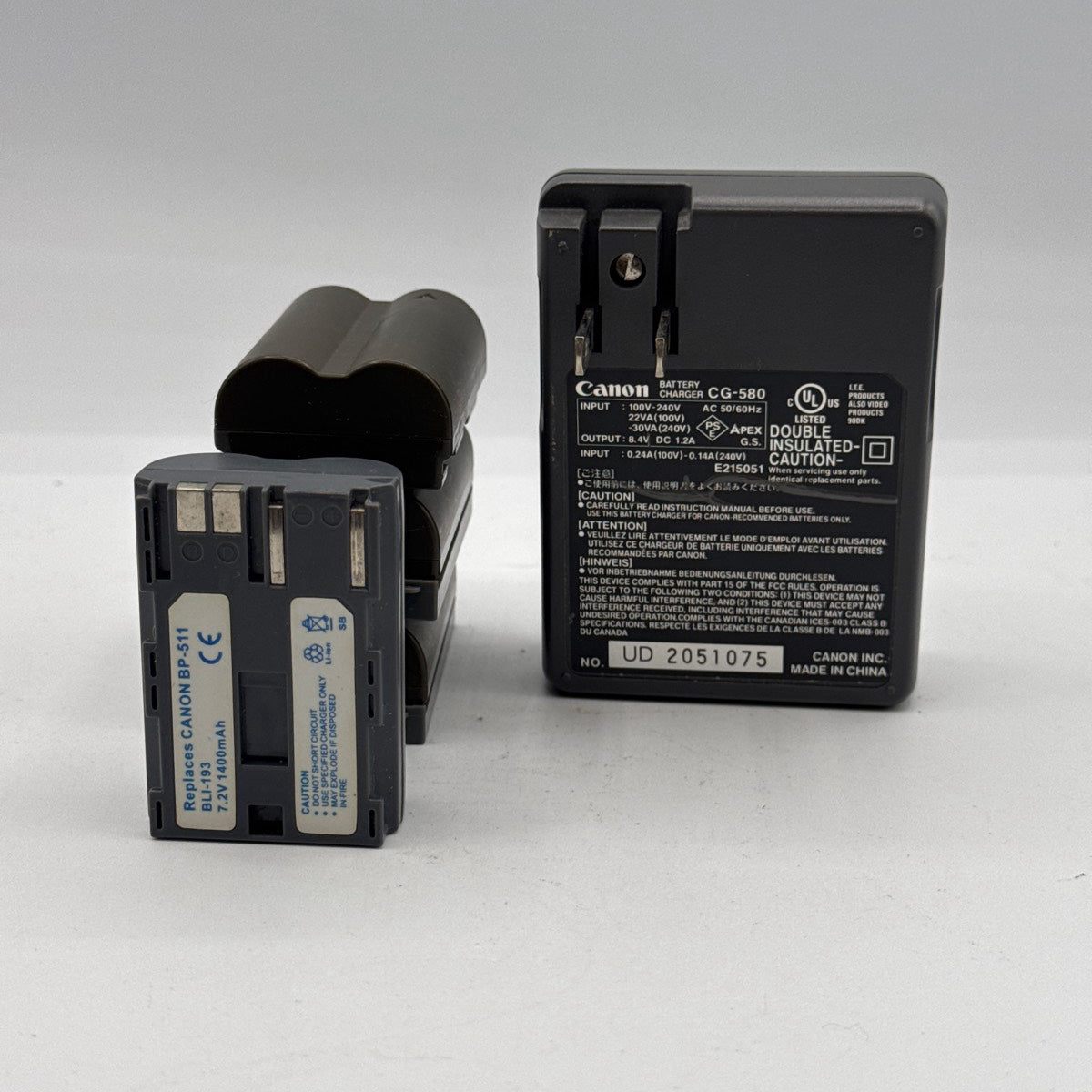 Used Canon Battery Charger CG-580 with BP-511 batteries