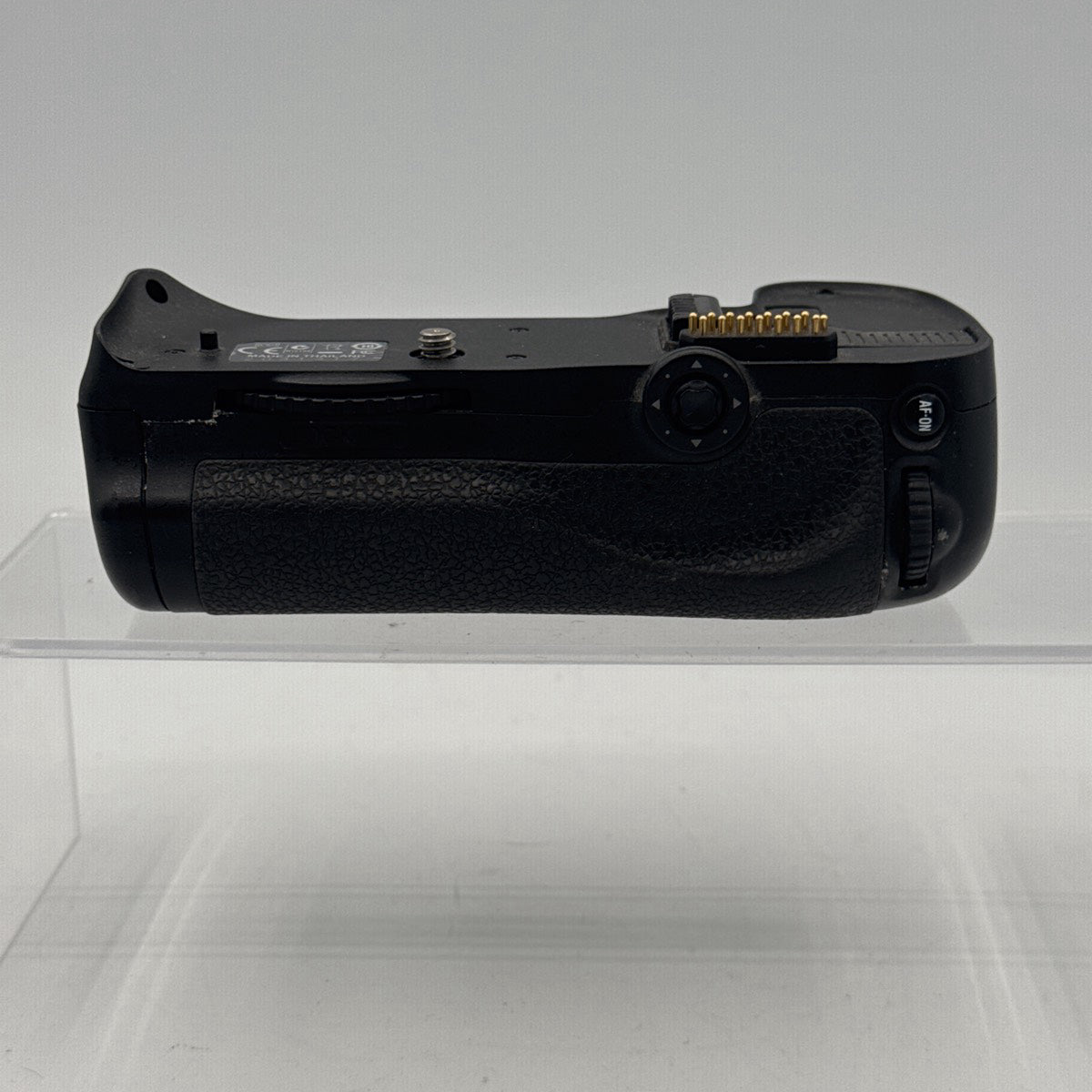 Used Nikon MB-D10