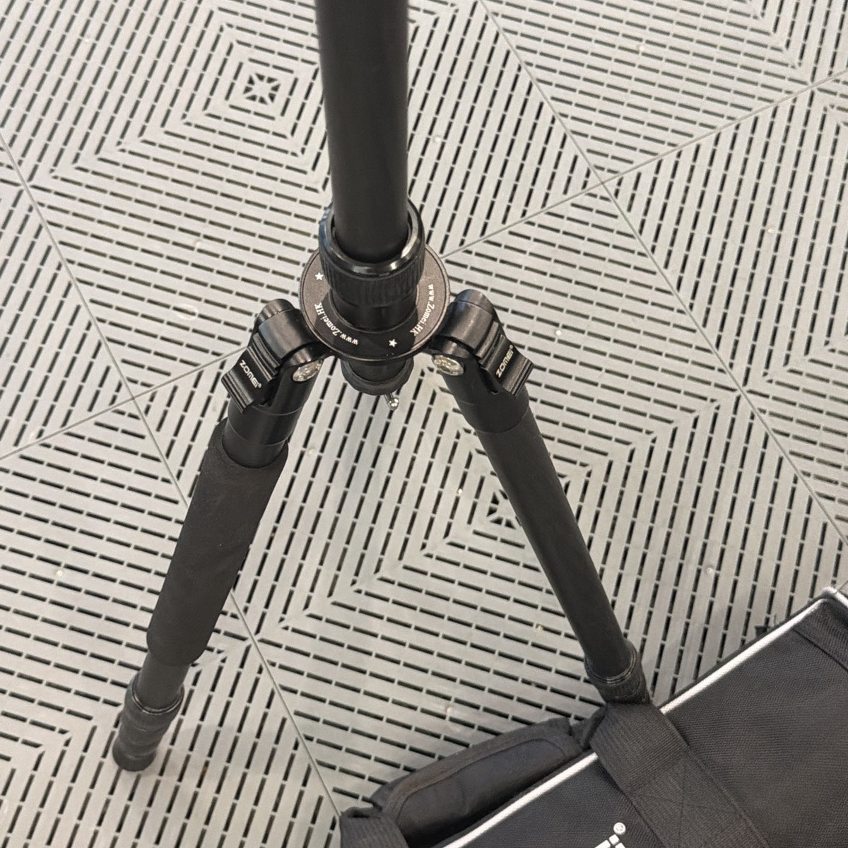 Used Zomei Z818C Tripod