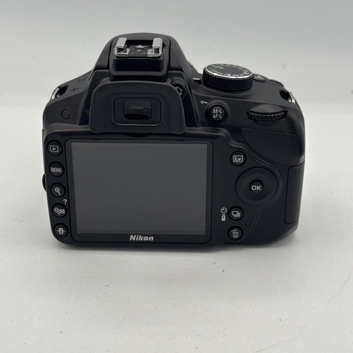 Used Nikon D3200 with 18-55mm f3.5-5.6G ED II Bundle Camera