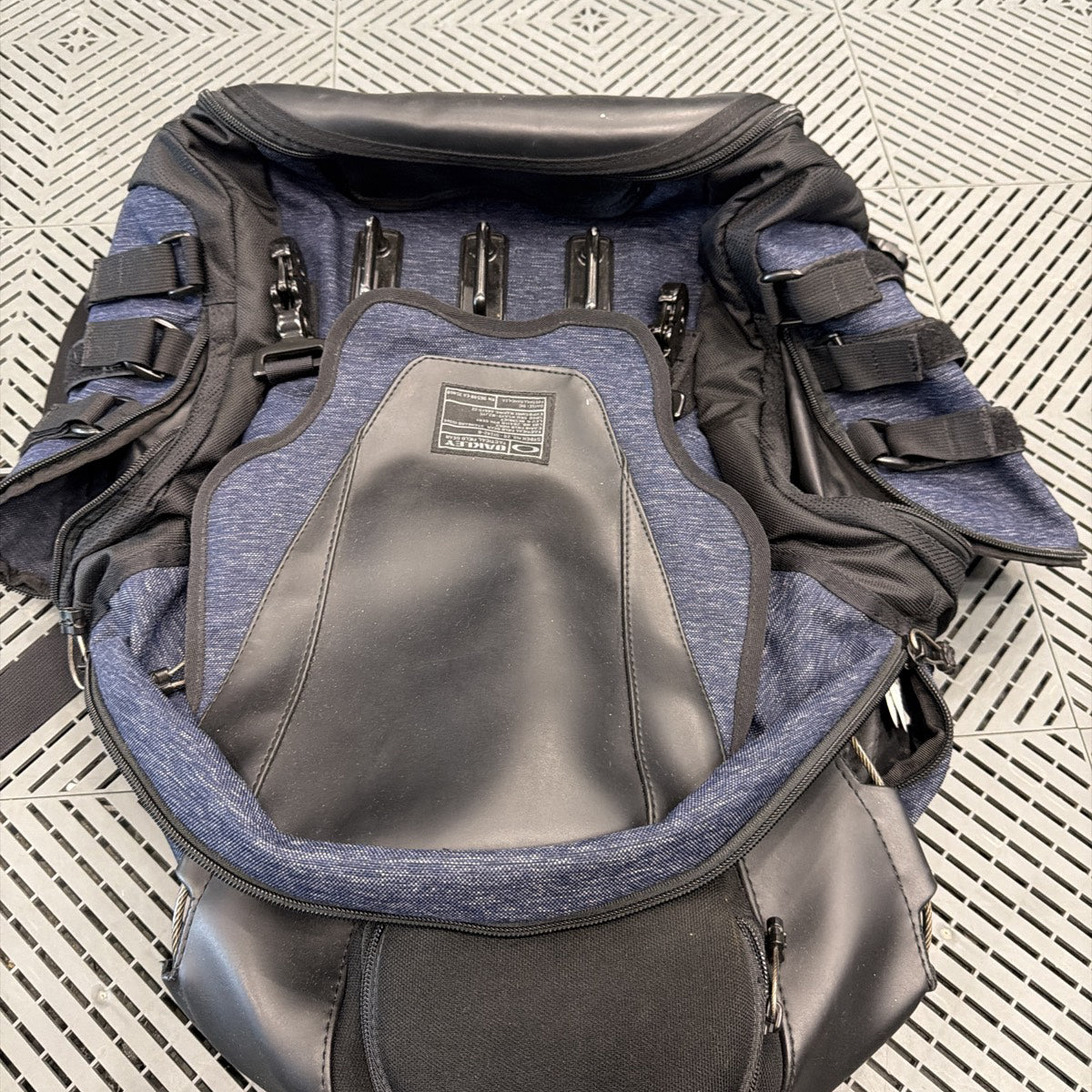 Used Oakley Tactical Field Gear AP40 Field Index Backpack
