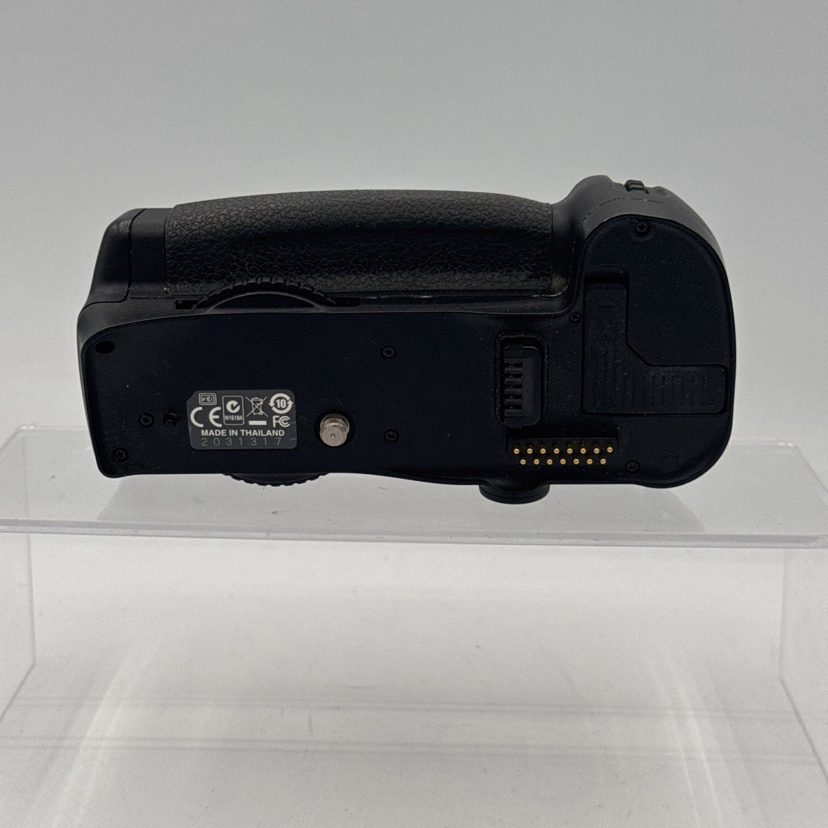 Used Nikon MB-D10