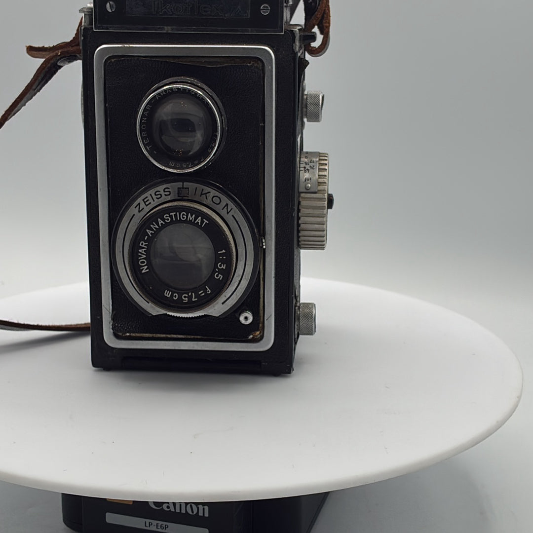 Used Zeiss Ikon Ikoflex Camera