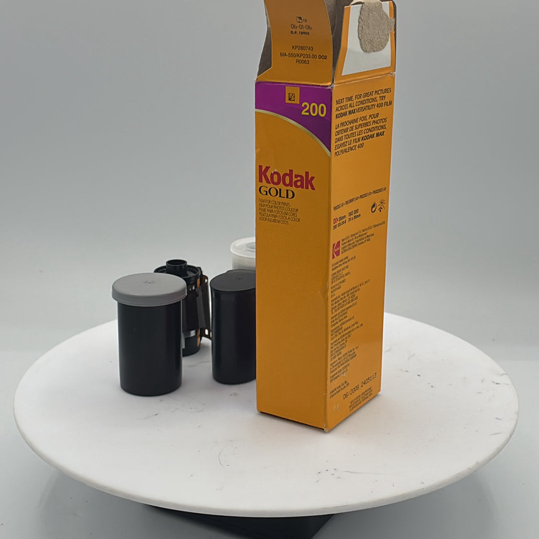 Used Gold 200 35mm Color Print Film (4-roll pack) + Kodak Max 800 roll