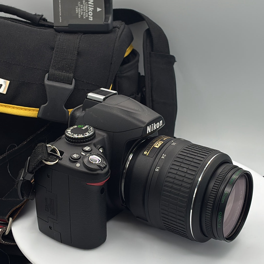 Used Nikon D3000 with 18-55mm F3.5-5.6 Camera