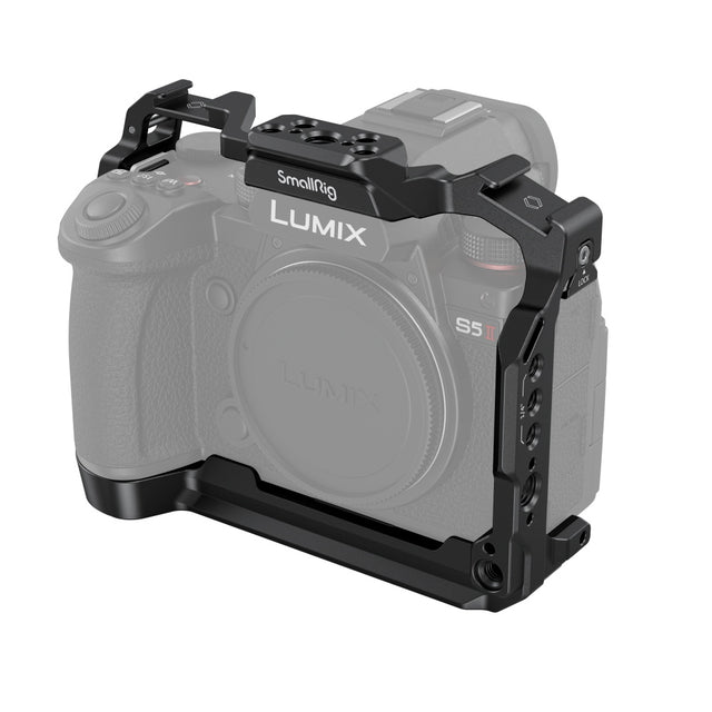 SmallRig 4022 cage for Panasonic LUMIX S5 II and S5 IIX