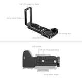 SmallRig L-Shaped Mount Plate with AirTag Slot for Sony Alpha 7 V / 7R V / 7 IV