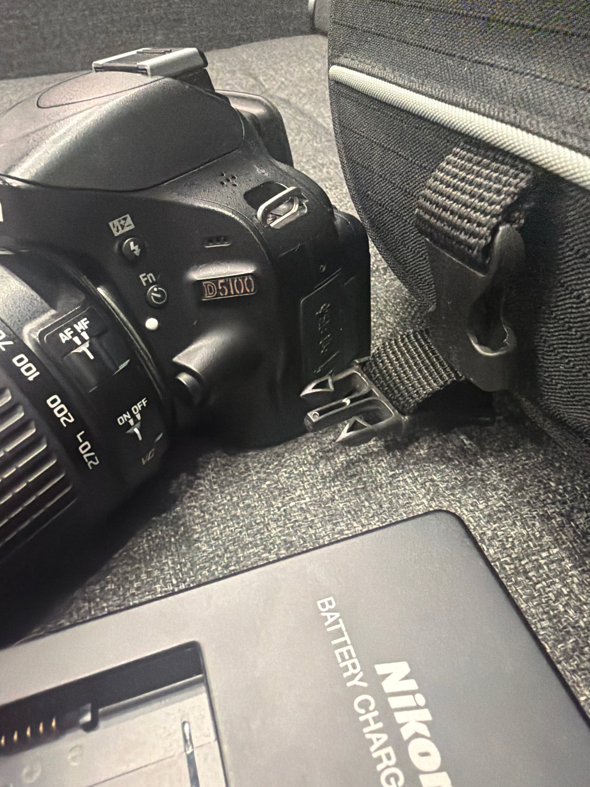 (Used) D5100 with 18-270mm lens (No Returns)