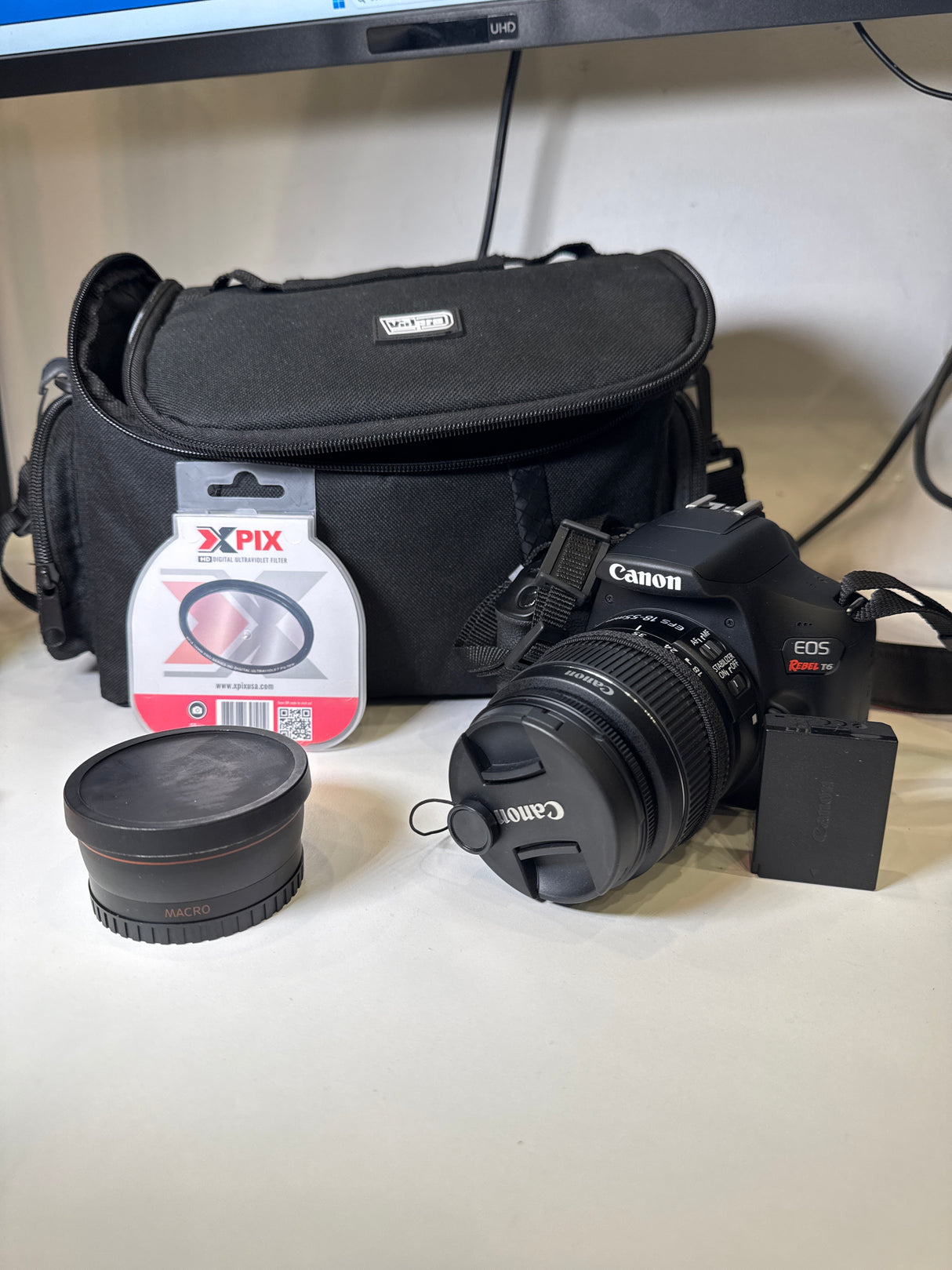(USED) Canon T6 with 18-55mm F3.5-5.6 IS II Bundle