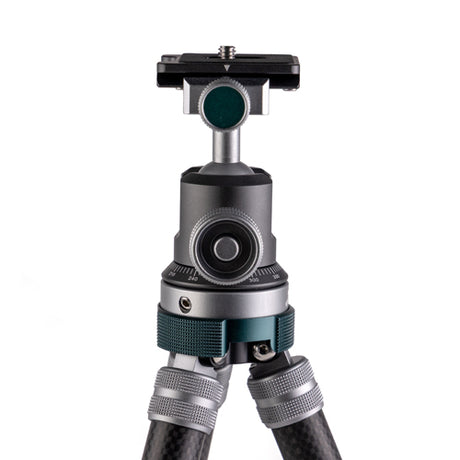 ProMaster iota 422 Ultralightweight Tripod Kit - Carbon Fiber - Image 6