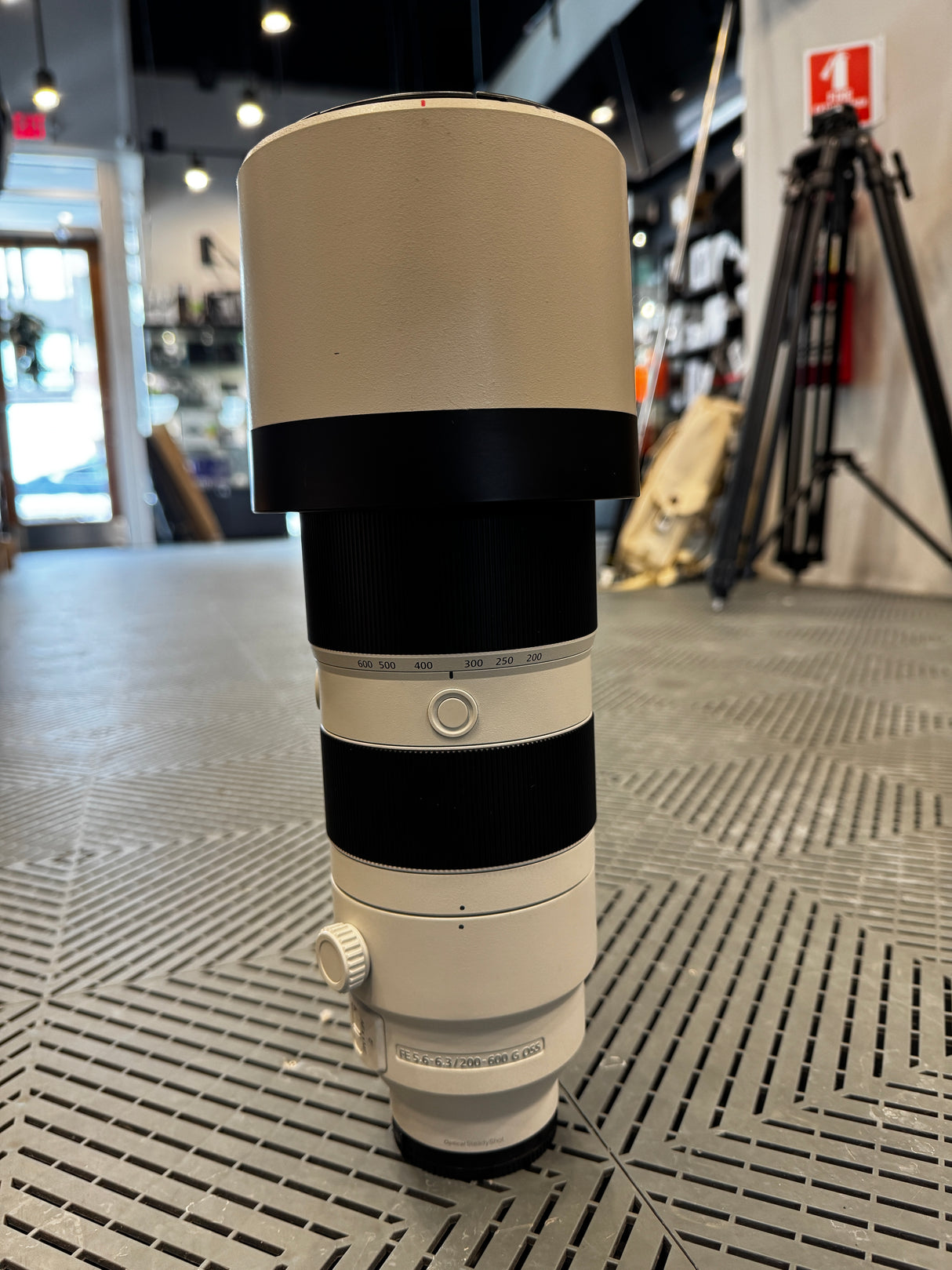 (USED) Sony 200-600mm F5.6-6.3 Lens